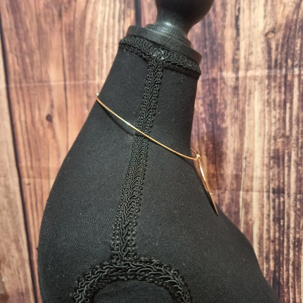 Textured Oval Gold Choker with Hammered Pendant NWT!